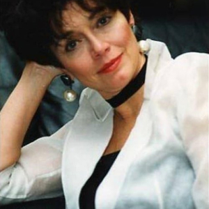 Kathleen Barr